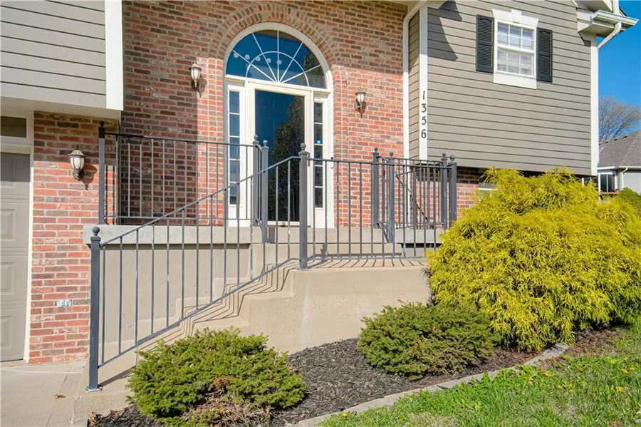 1356 Brown Street, Liberty, MO 64068 - #2