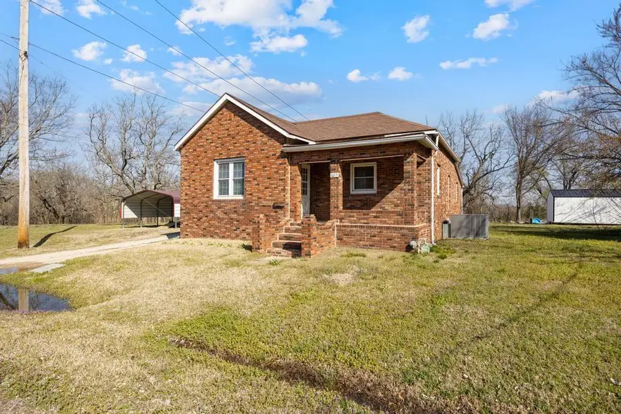 1015 E Pine Street, Fort Scott, KS 66701 - #2