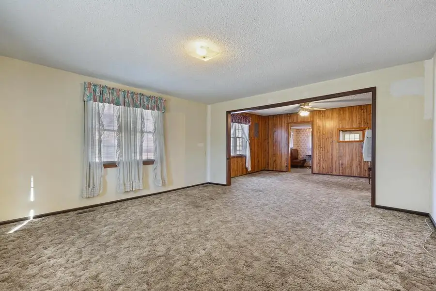 1015 E Pine Street, Fort Scott, KS 66701 - #3