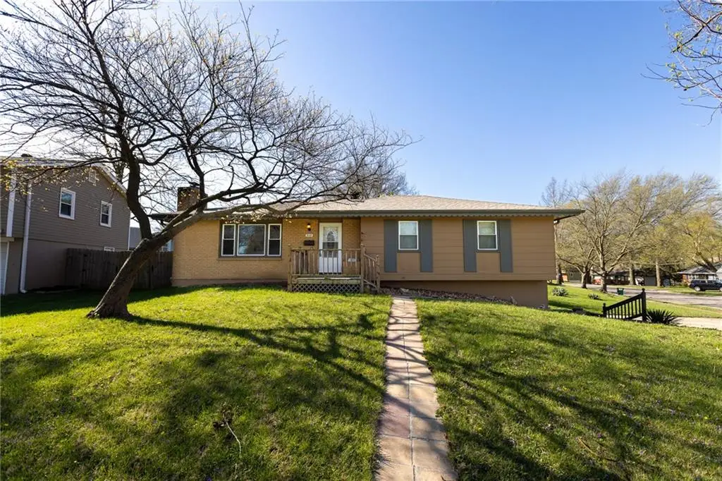 3101 NE 66th Terrace, Gladstone, MO 64119 - #1