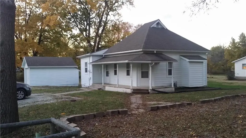 401 Hammond Street, Waverly, KS 66871 - #1