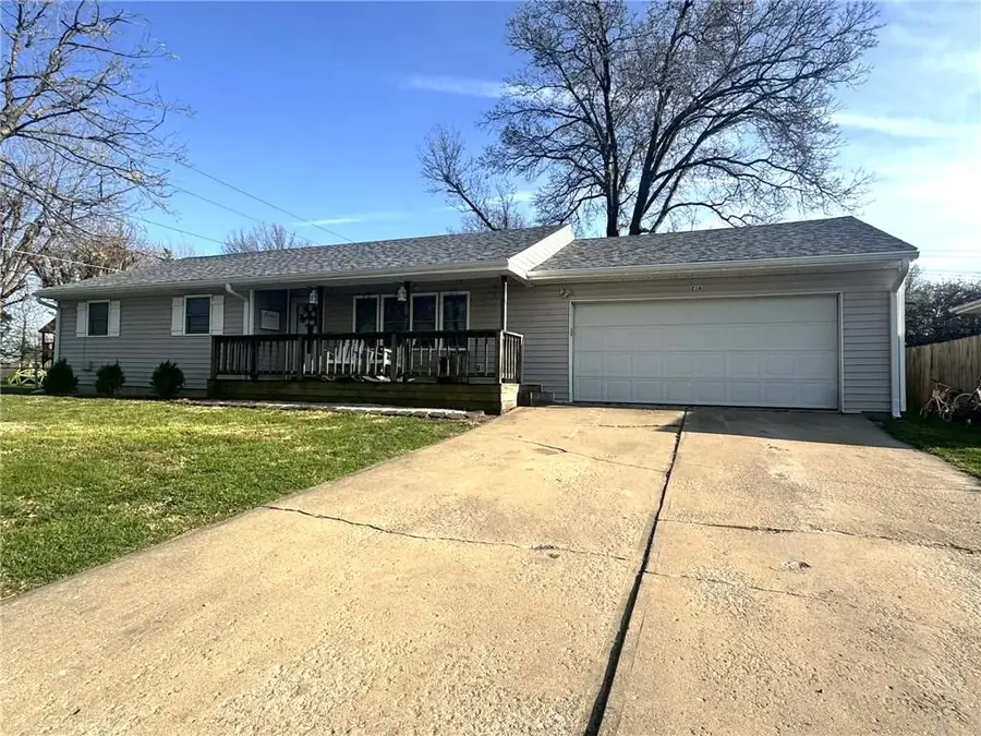 216 Fifteenth Street, Chillicothe, MO 64601 - #2