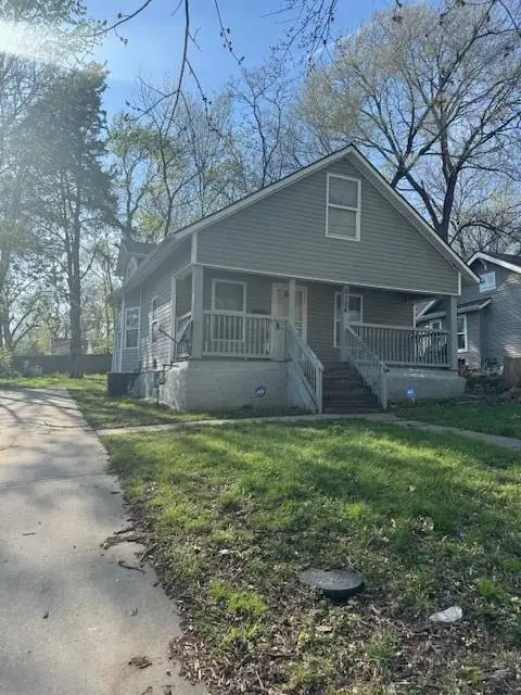 6724 Agnes Avenue, Kansas City, MO 64132 - #1