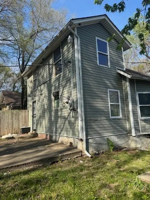 6724 Agnes Avenue, Kansas City, MO 64132 - #3