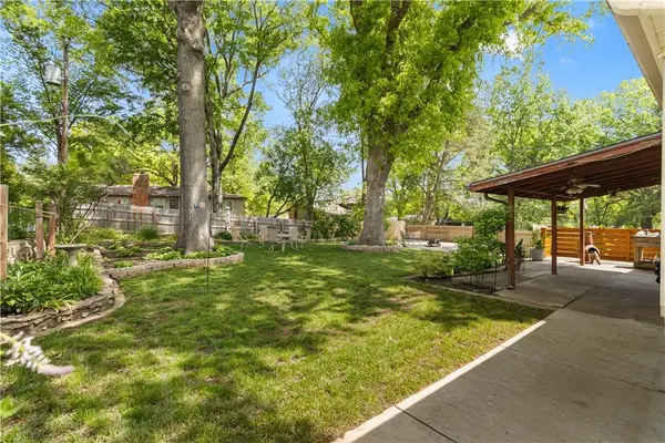 1308 E 101st Street, Kansas City, MO 64131