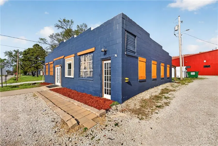405 N Virginia Avenue, Adrian, MO 64720 - #2