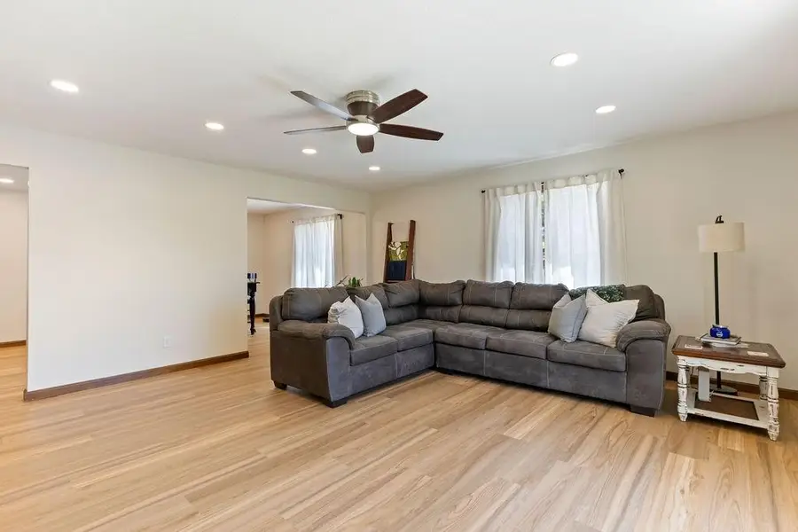 2401 SE Seymour Road, Saint Joseph, MO 64507 - #3