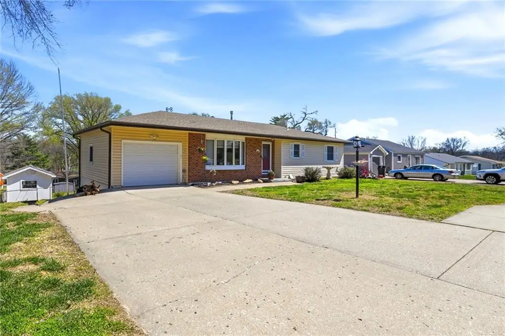 4305 Shrine Park Road, Leavenworth, KS 66048 - #1