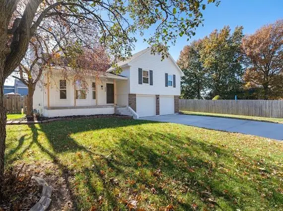 1225 Kenwood Drive, Lees Summit, MO 64064 - #1