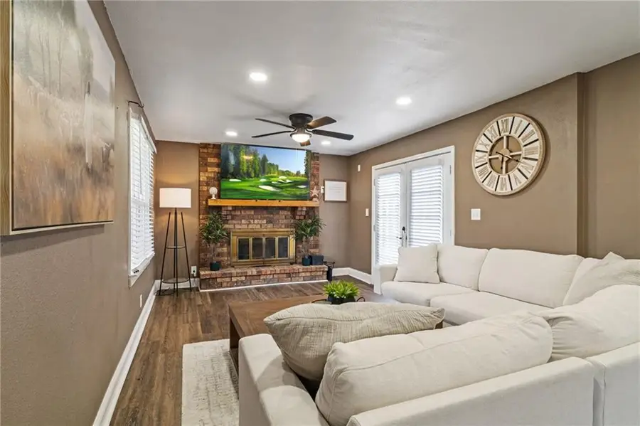 3018 Douglas Street, Saint Joseph, MO 64506 - #3