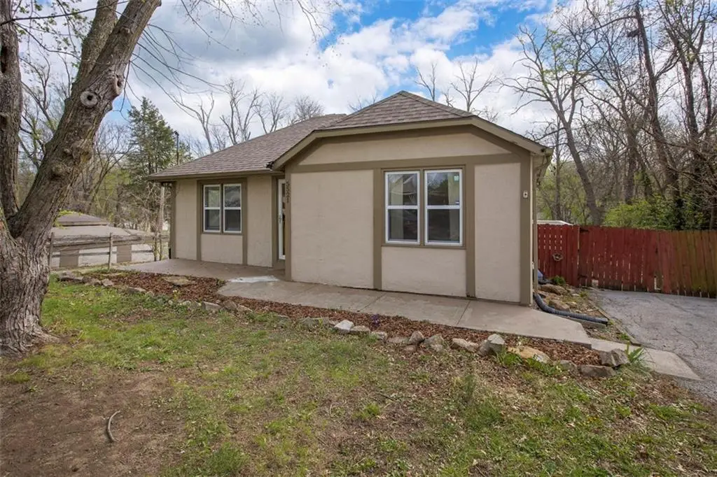 5521 Ash Avenue, Raytown, MO 64133 - #1