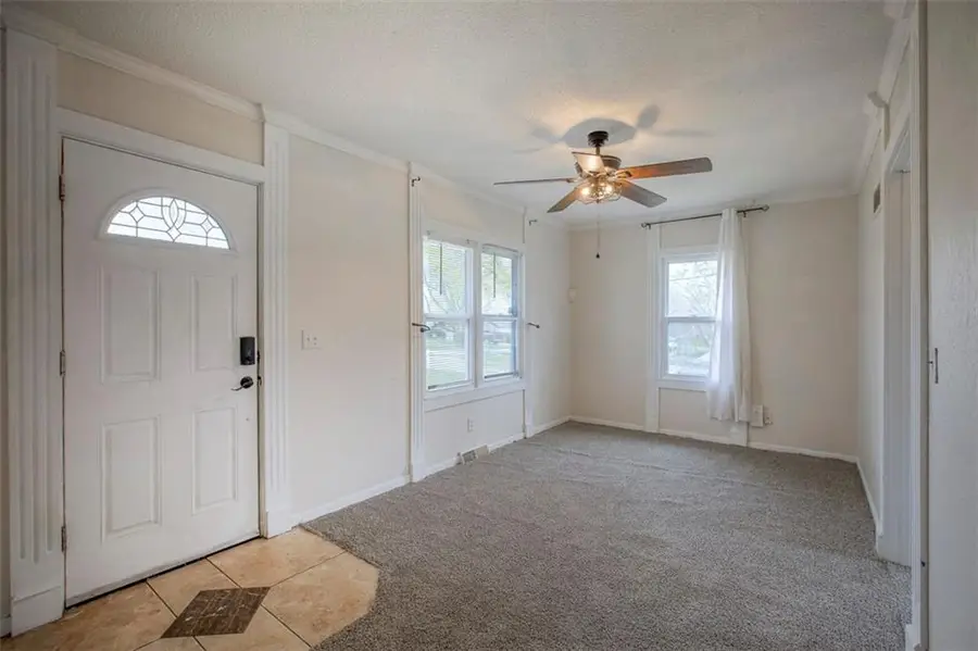 5521 Ash Avenue, Raytown, MO 64133 - #3