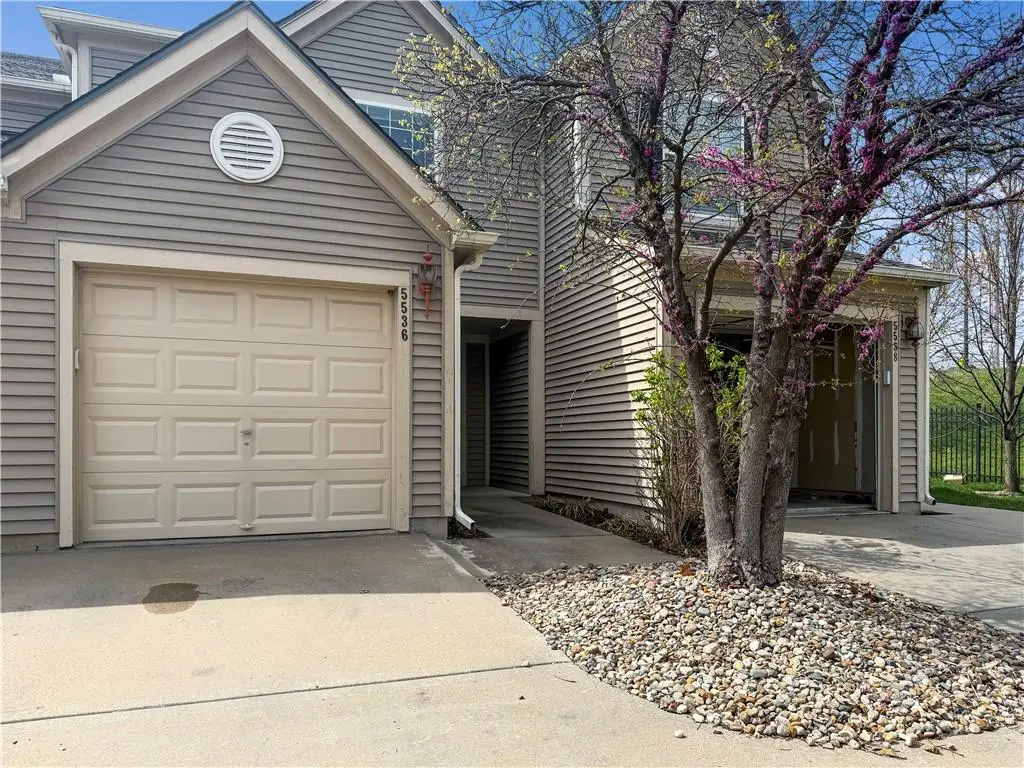5536 N Fairmount Avenue, Kansas City, MO 64118 - #1