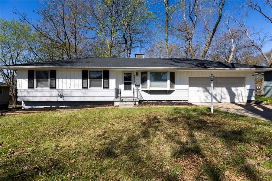 8608 Kentucky Avenue, Raytown, MO 64138 - #2