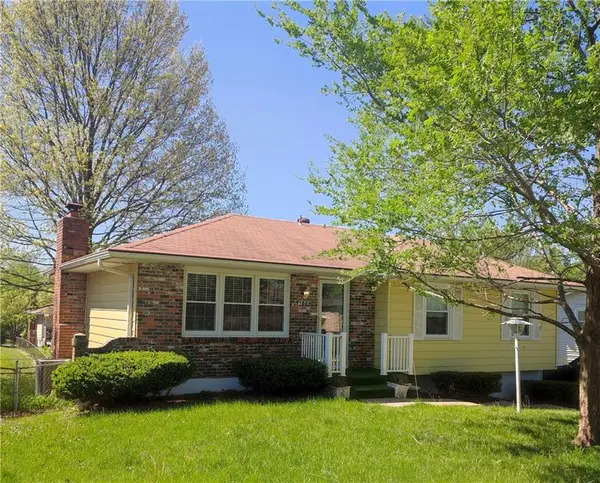 7009 NW 80th Street, Kansas City, MO 64152