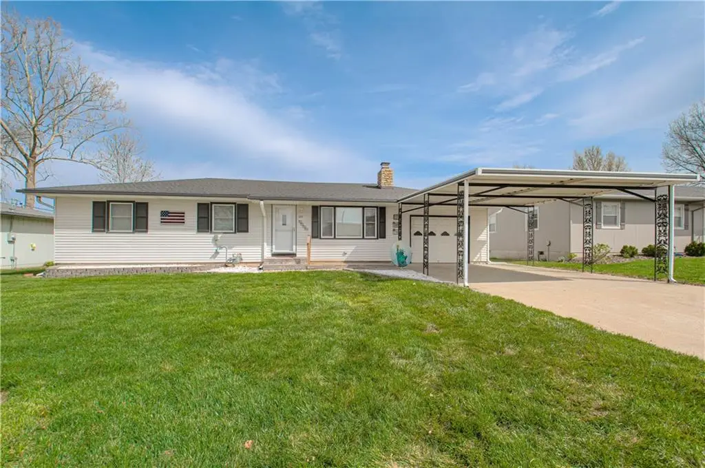 1214 Main Street, Paola, KS 66071 - #1