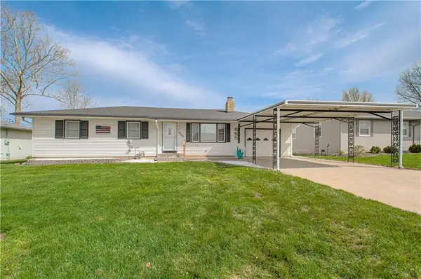 1214 Main Street, Paola, KS 66071