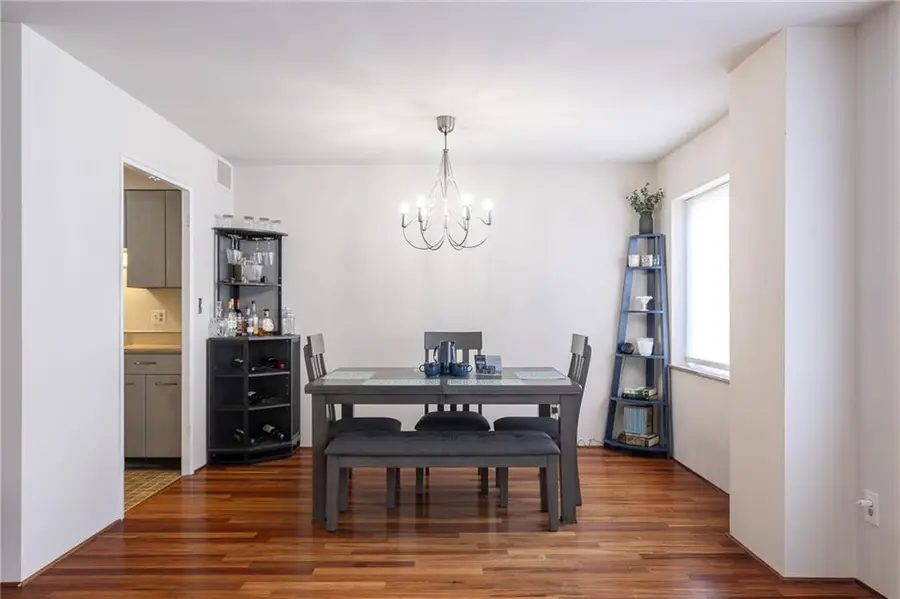 4550 Warwick Boulevard #206, Kansas City, MO 64111 - #3