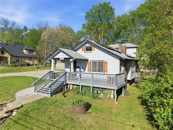 4927 Woodland Avenue, Kansas City, MO 64110