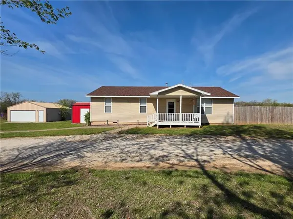 9676 S 501 Road, El Dorado Springs, MO 64744