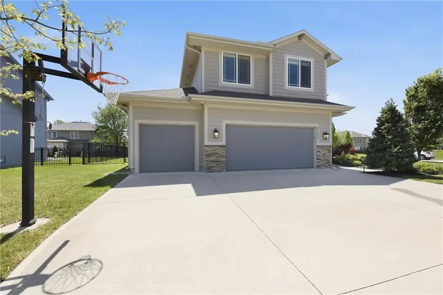 25095 W 148th Place, Olathe, KS 66061 - #2