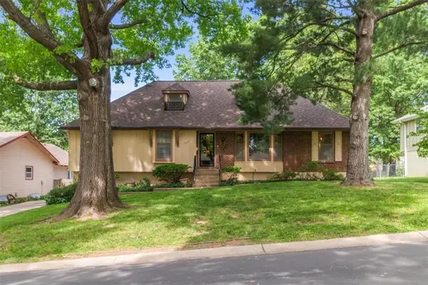3908 Woodbury Street, Independence, MO 64055