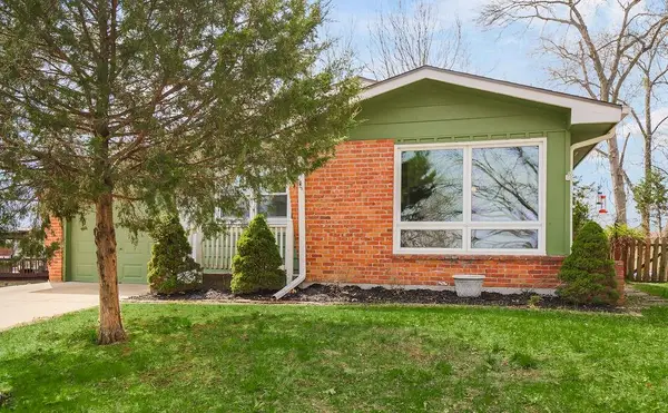 818 NW South Shore Drive, Lake Waukomis, MO 64151