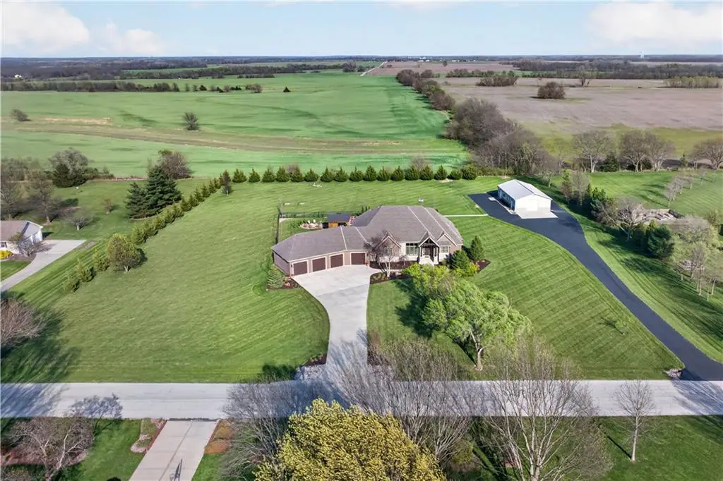 19425 Brenner Street, Stilwell, KS 66085 - #1