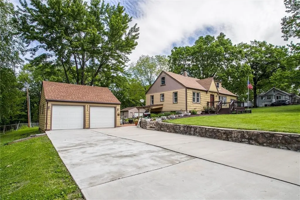 832 W 30th Street, Independence, MO 64055 - #1