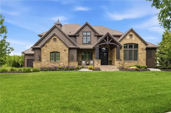 16208 Lucille Street, Overland Park, KS 66221