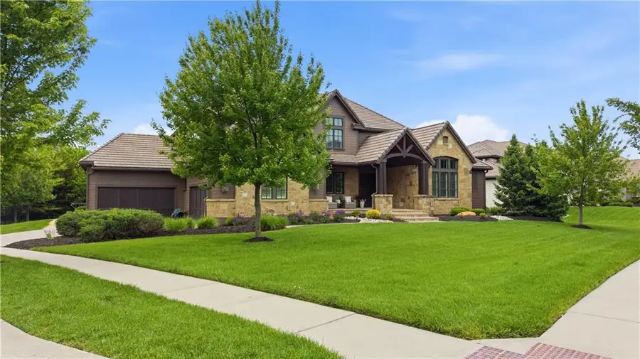 16208 Lucille Street, Overland Park, KS 66221 - #2