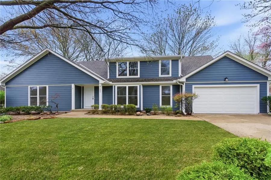 2121 W 120th Street, Leawood, KS 66209 - #2