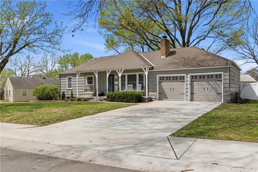 815 S Brentwood Street, Olathe, KS 66061 - #2