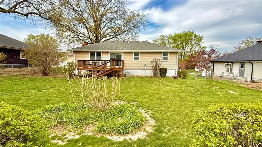 4918 Stonecrest Terrace, Saint Joseph, MO 64506 - #3