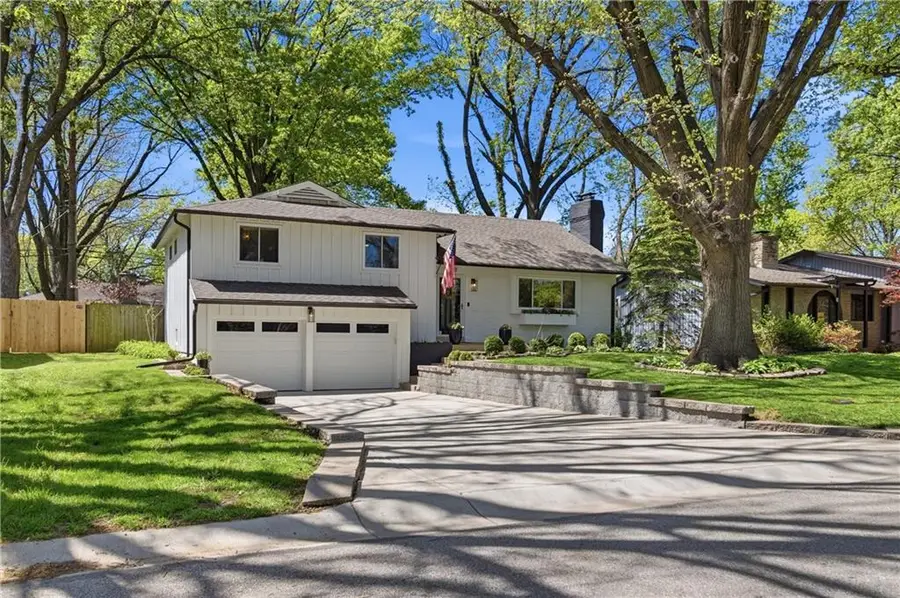 7928 Juniper Drive, Prairie Village, KS 66208 - #2