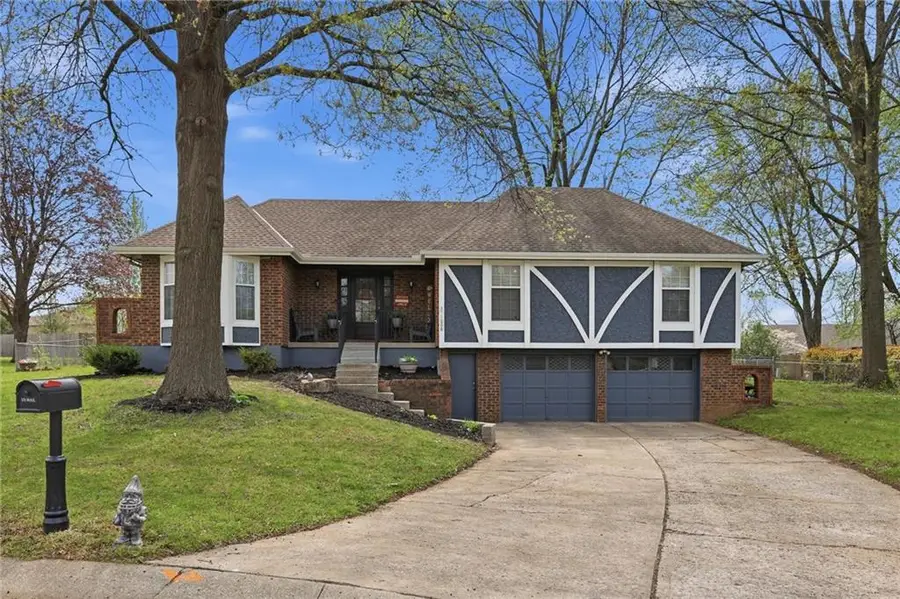 1008 SW Hiawatha Drive, Blue Springs, MO 64015 - #2