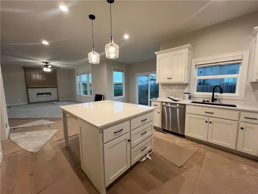 28407 W 161st Street, Gardner, KS 66030 - #3