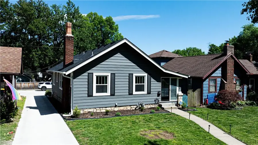 6135 Holmes Street, Kansas City, MO 64110 - #2