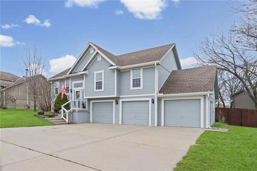 1404 NE 196th Street, Smithville, MO 64089 - #2