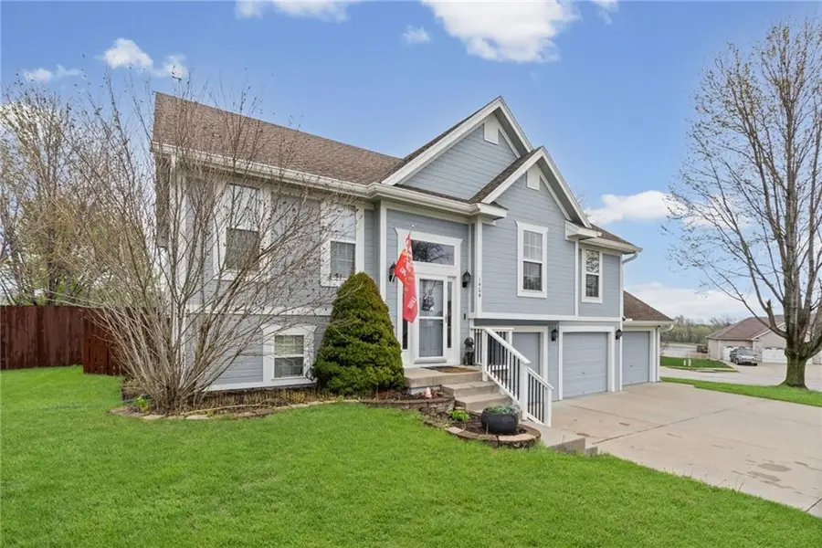 1404 NE 196th Street, Smithville, MO 64089 - #3