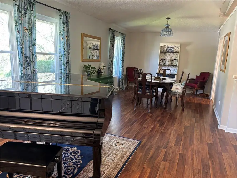 18307 Hanthorne Drive, Independence, MO 64057 - #2