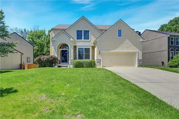 12462 Rosehill Street, Overland Park, KS 66213