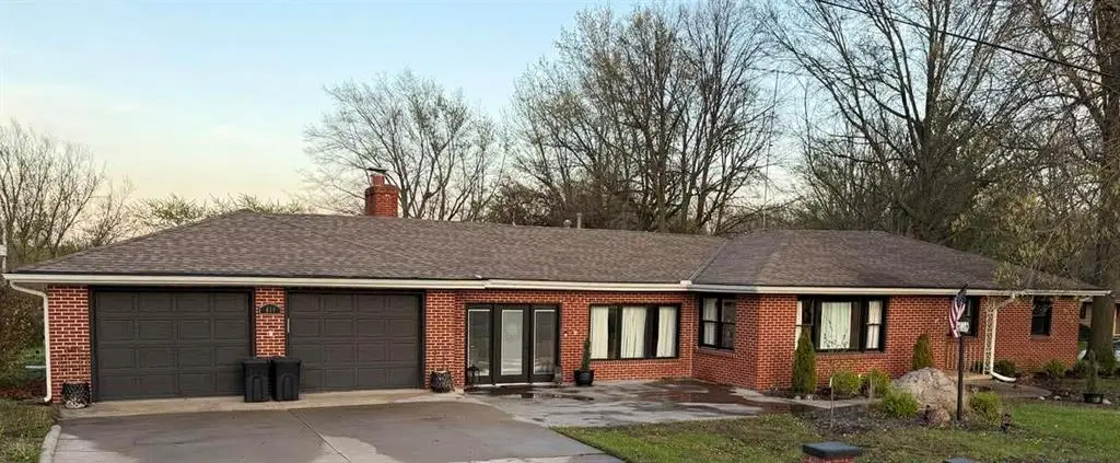 411 S Hillcrest Drive, Maysville, MO 64469 - #1
