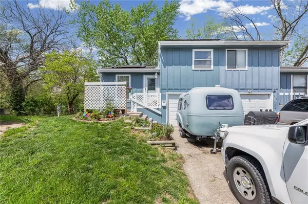 8462 Lane Drive, Raytown, MO 64138
