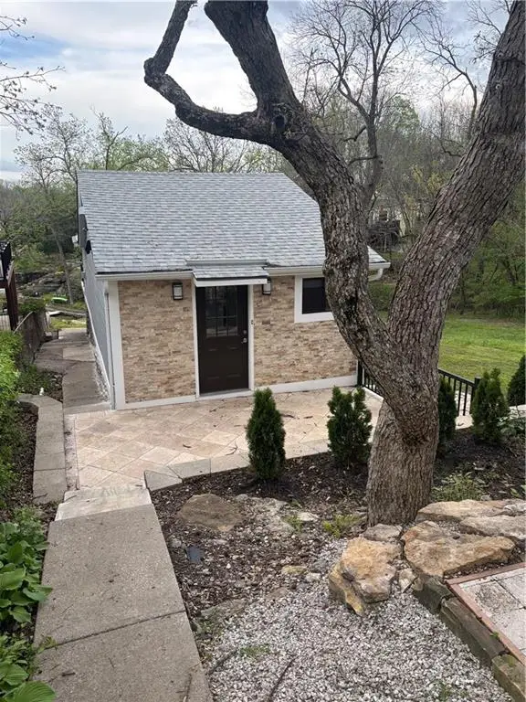 93 R Street, Lake Lotawana, MO 64086