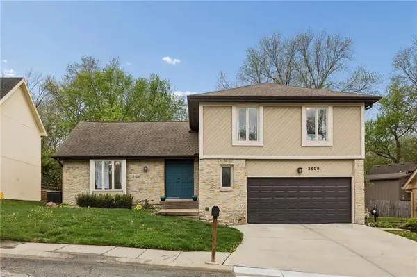 3509 Apple Tree Lane, Kansas City, MO 64119