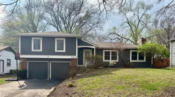 10810 Oak Street, Kansas City, MO 64114
