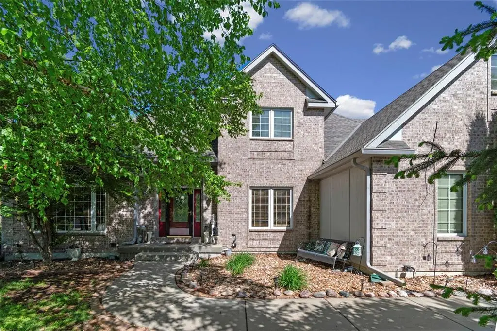 15733 Pine Circle, Basehor, KS 66007 - #1