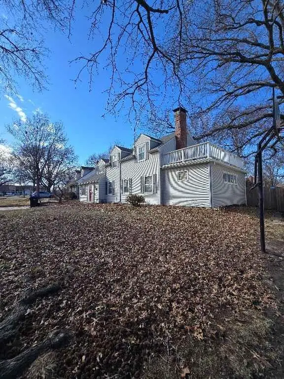 1625 SW Lakeside Drive, Topeka, KS 66604 - #1