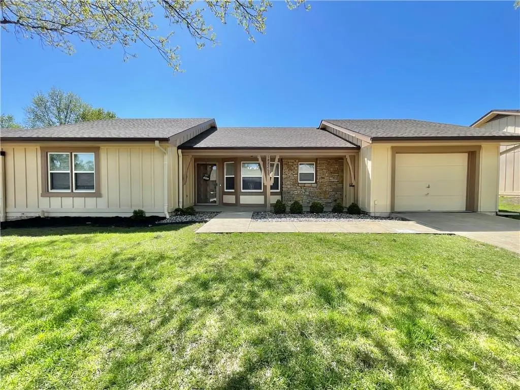 18826 Sunrise Drive, Belton, MO 64012 - #1